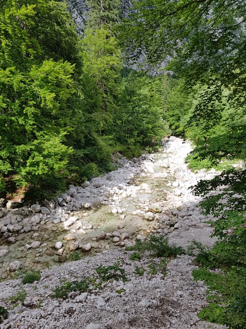 Hike naar de Sarvica waterval Slovenië