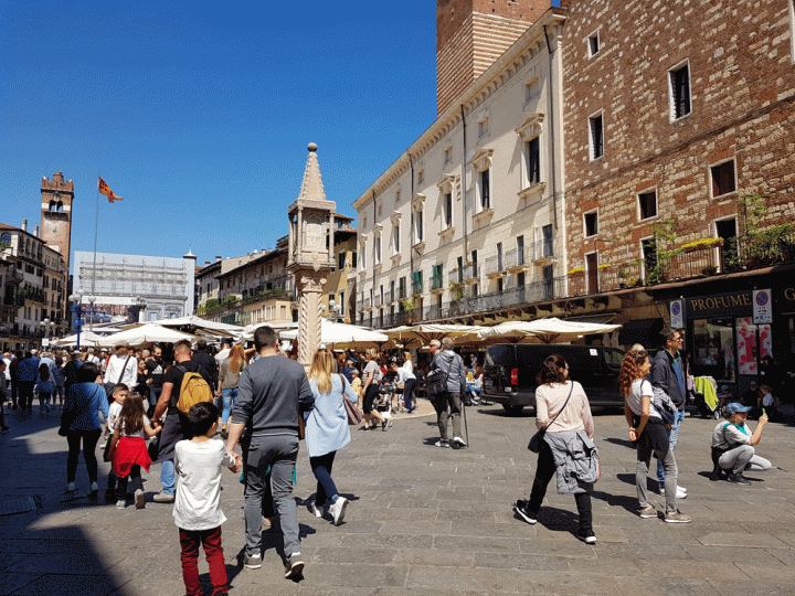 Plein van Piazza delle Erbe Verona